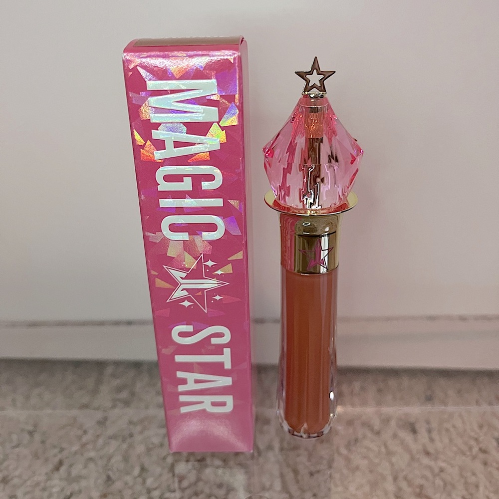 Jeffree Star orange concealer